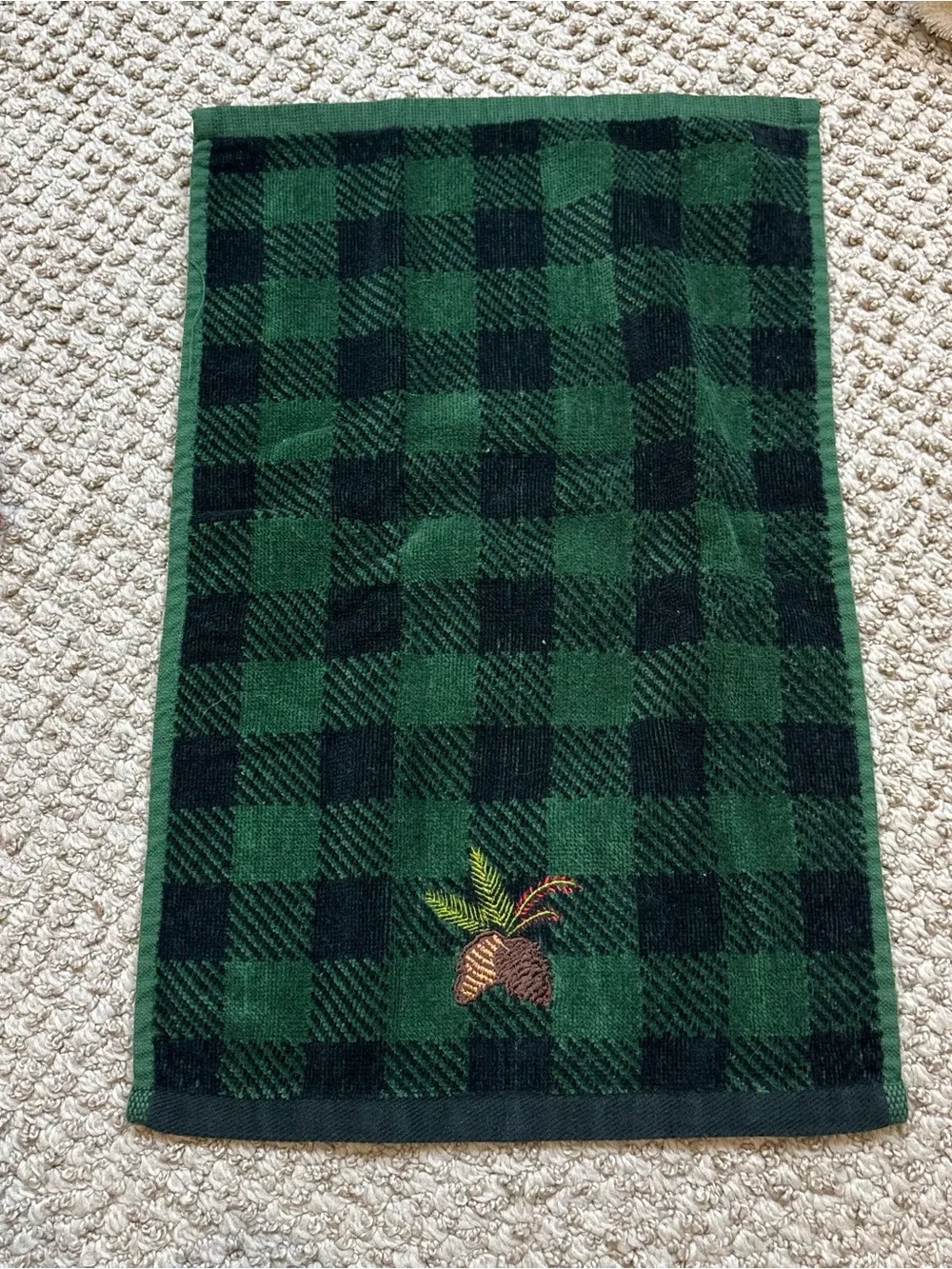 Lot of 6 Holiday Themed Towels Mixed Higher End Brands